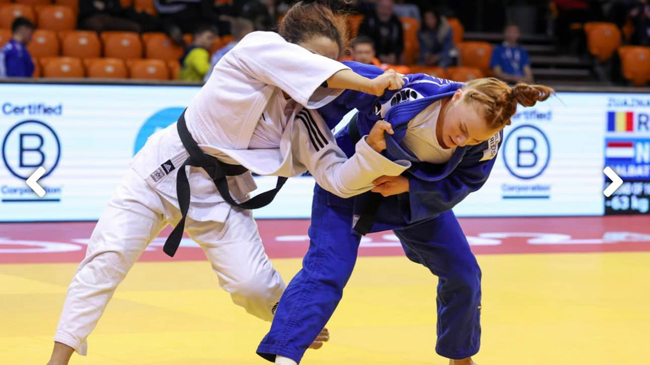 Succesvolle judotweeling Kamile en Emma Nalbat