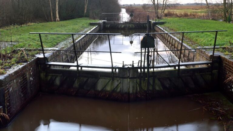 Haansvaart Hellum TV van Jos van der Tuk