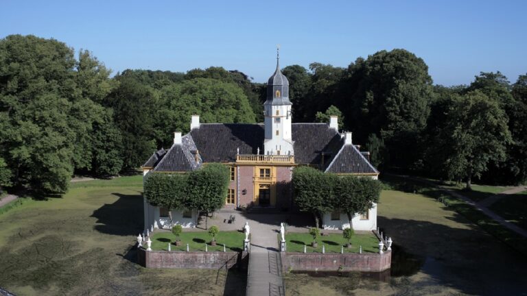 Fraeylemaborg Foto Erik Hijwege vanuit Hoogwerker TV