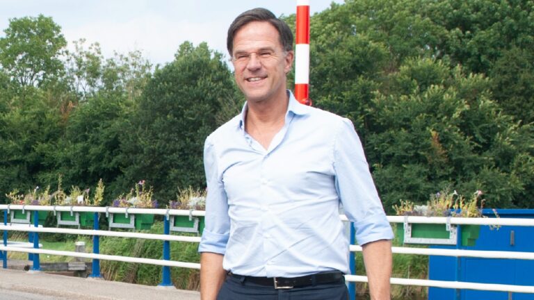 Rutte 18 super closup TV