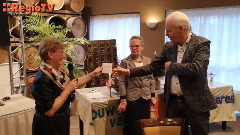 Vrouwen van NU Slochteren 85 jaar wethouder de Jong