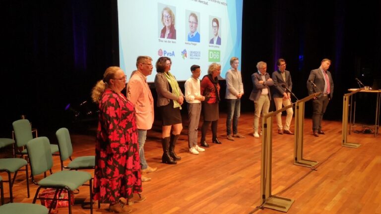 Foto 6 met iedereen op podum