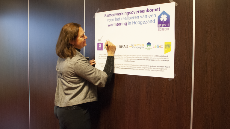 Ondertekenen gasvrij Goorecht noord 9