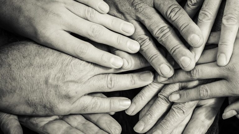 samen team ouderen TV