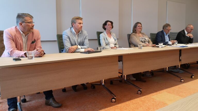 Nieuw college van B en W Midden Groningen TV