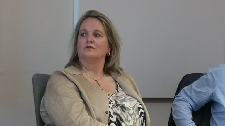 Patricia Nieland Kampen Gemeente belangen Midden Groningen TV