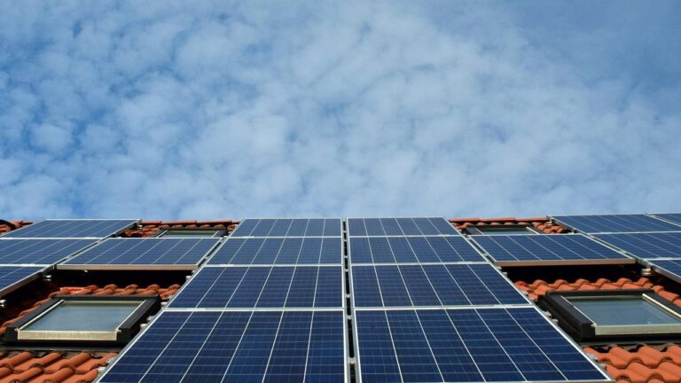 zonnepanelen duurzaam huis TV