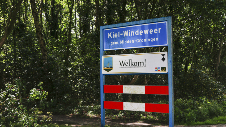 Dorpsbord Kiel-Windeweer