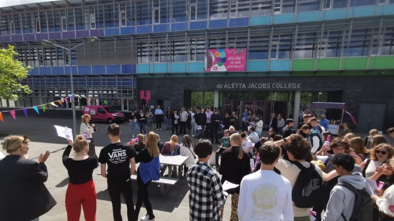 Geslaagden Aletta Jacobs collgege TV