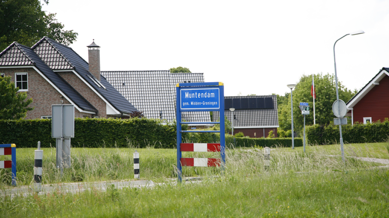 Muntendam dorpsbord 2