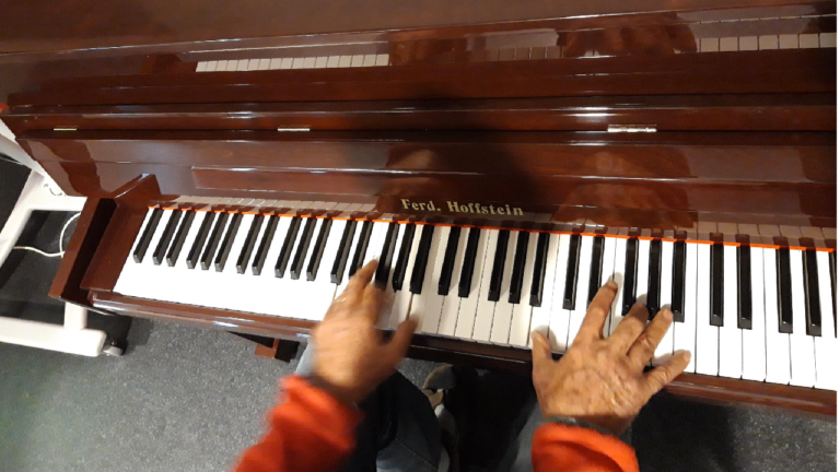 piano Woldwijckcentrum hoogezand TV