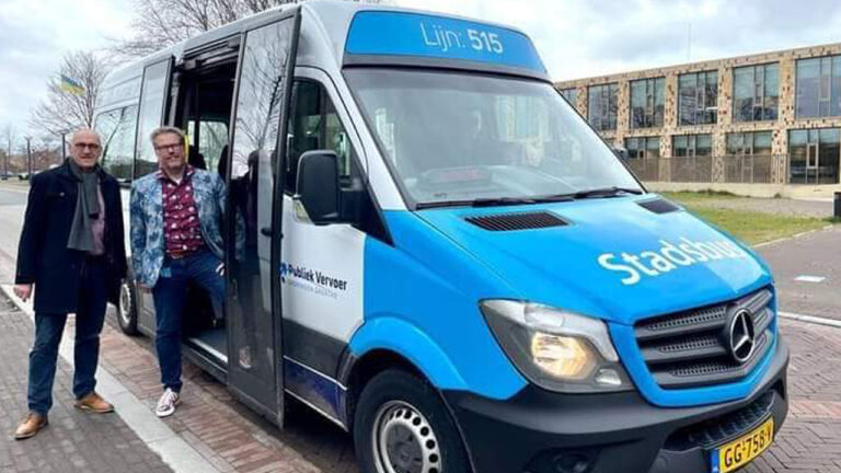 Burgemeester en wethouder stadsbus