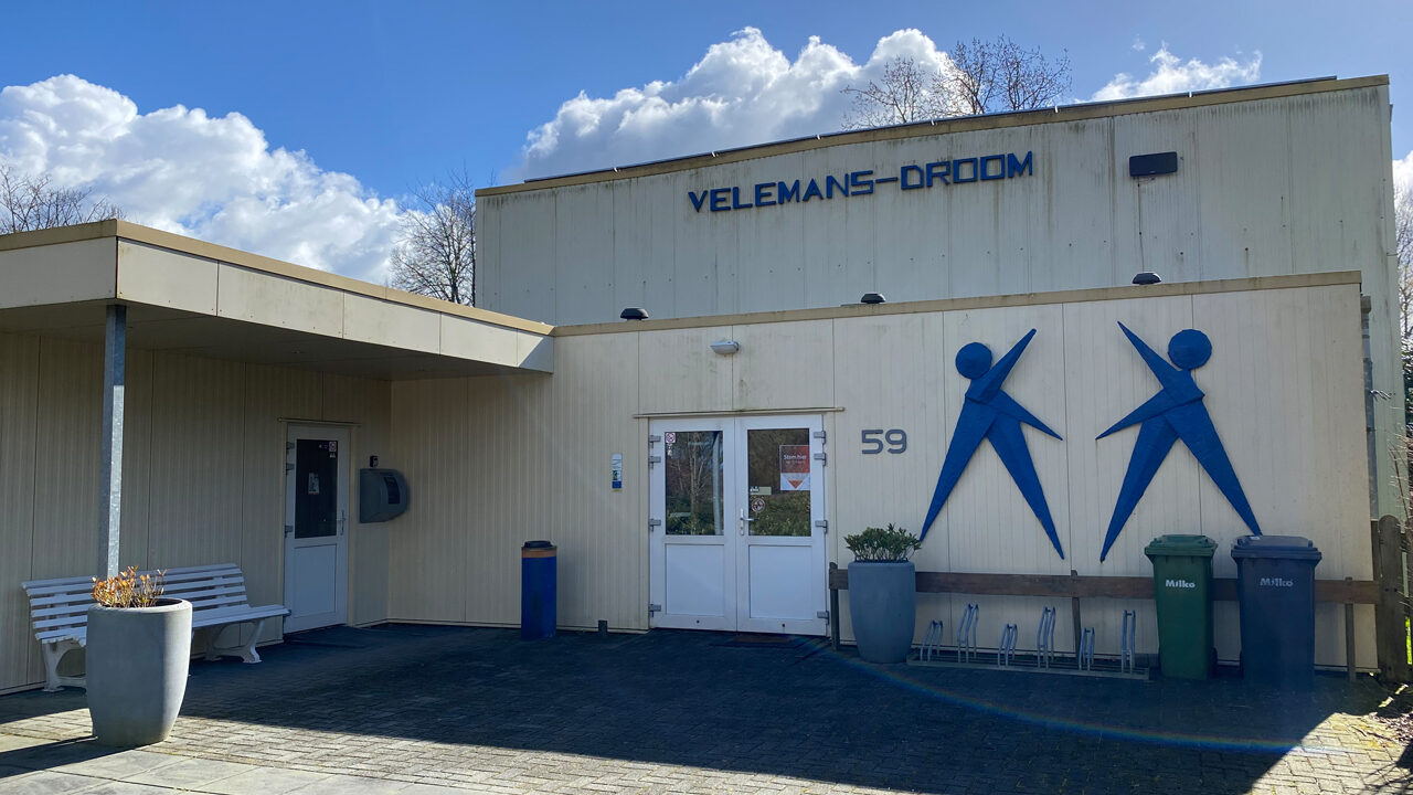 Wespenplaag MFC Velemansdroom » Midden Groningen Nieuws