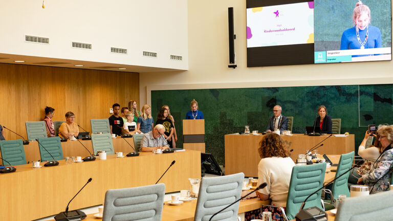 Kinderraad oefening presentatie kinderraadsakkoord 6 juli 2023