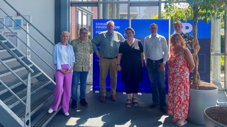 PvdA MG op werkbezoek AP nederland in Kolham TV