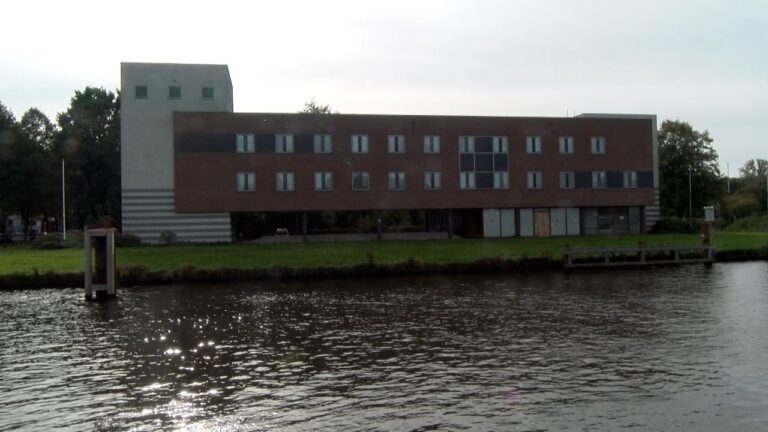 Sequence 01.00_04_19_24.Still001TV