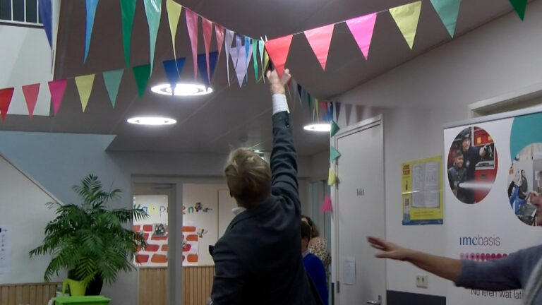 Main tijdlijn.00_14_26_01.Still004