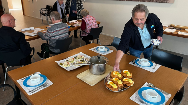 Mainschoar in Kolham verkiezingen landelijk 2023 sfeer TV