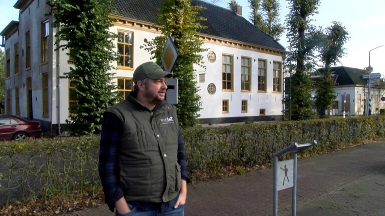 Sequence 02.00_06_14_11.Still001TV