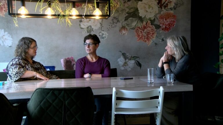 Sequence 02.00_07_00_07.Still001TV