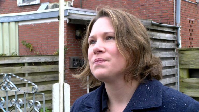 Sequence 04.00_05_06_28.Still003TV