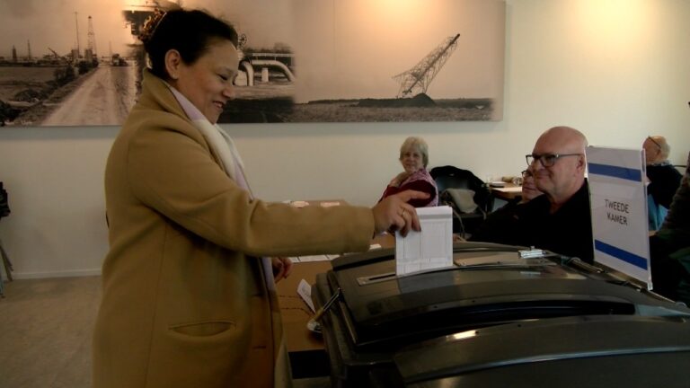 Sequence 04.00_24_22_11.Still004TV