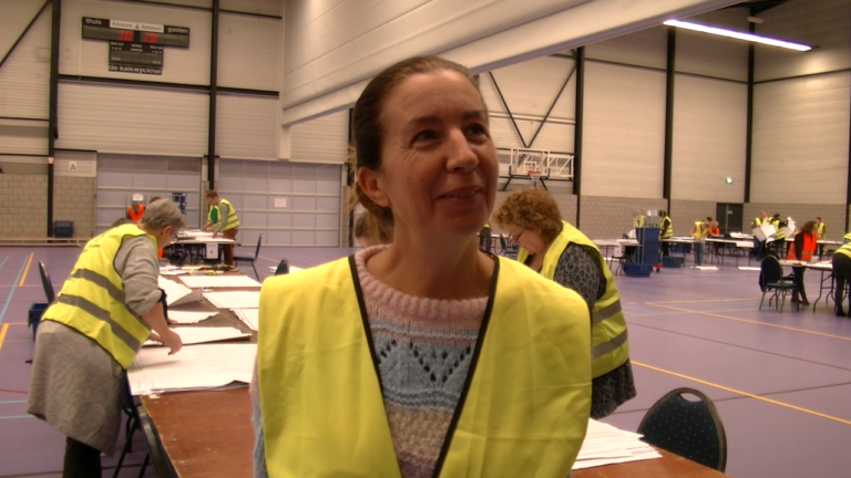 tellen stemmen landelijk verkiezingen Medewerker tellen_