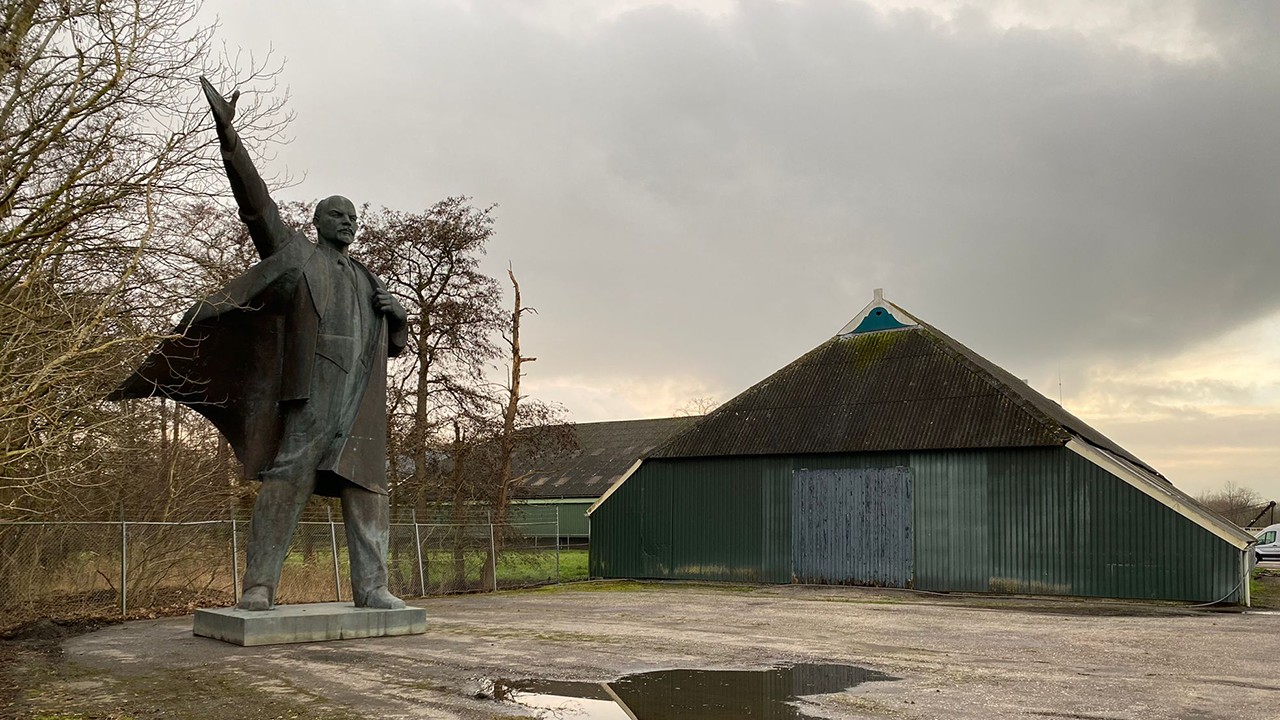 Beeld Vladimir Lenin terug in Tjuchem