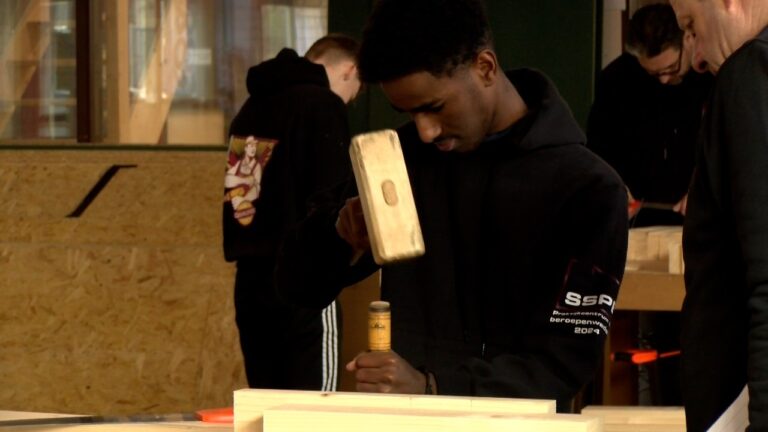 Sequence 04.00_03_16_01.Still001TV