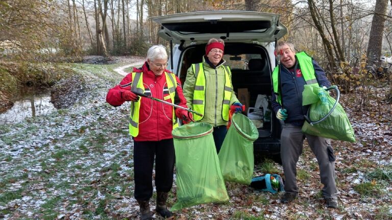 team zwerfvuil dorpspark de Akker TV is hun foto