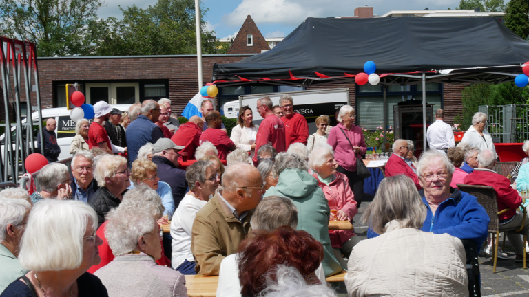 Reense Compagnie Hoogezand, oplevering verbouwing/haringparty