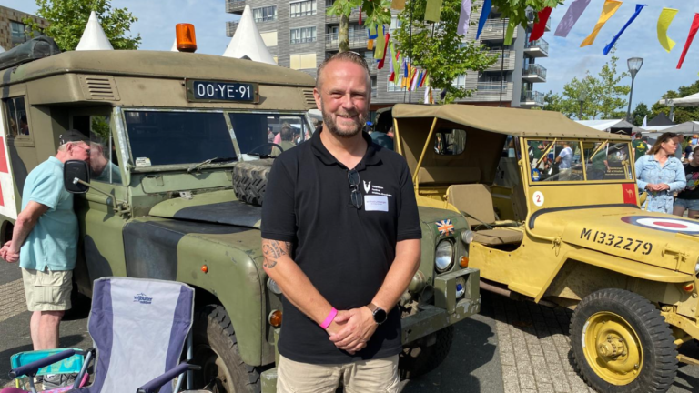 Voorzitter Wilfred Limberger. Veteranen dag Midden-Groningen