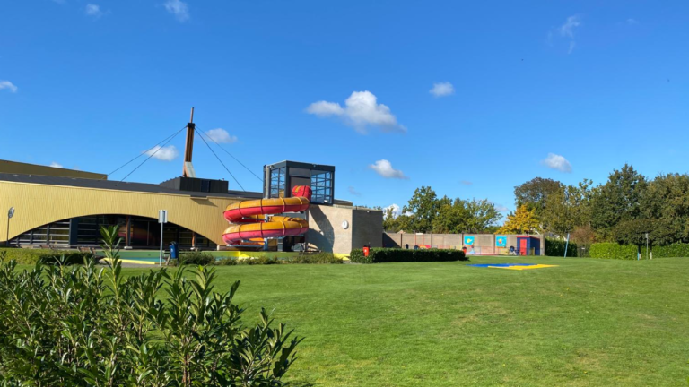Buitenbad zwembad de Kalkwijk Hoogezand