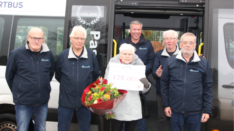 125000ste passagier bij Stichting Stadsvervoer HS