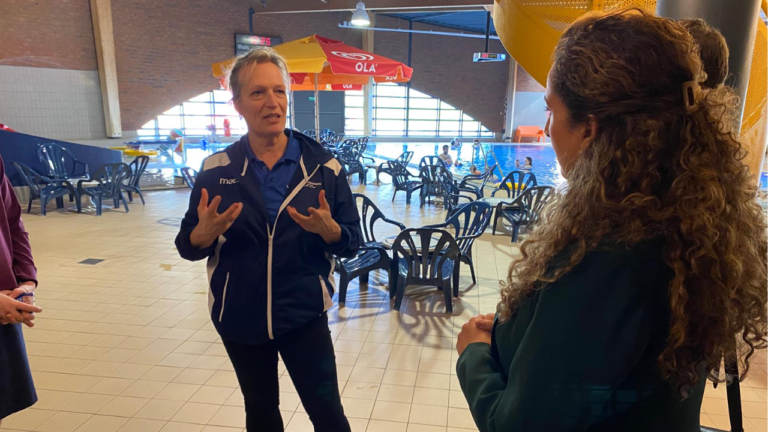 Kamerlid Glimina Chakor (PVDA/Groenlinks) naar Hoogezand