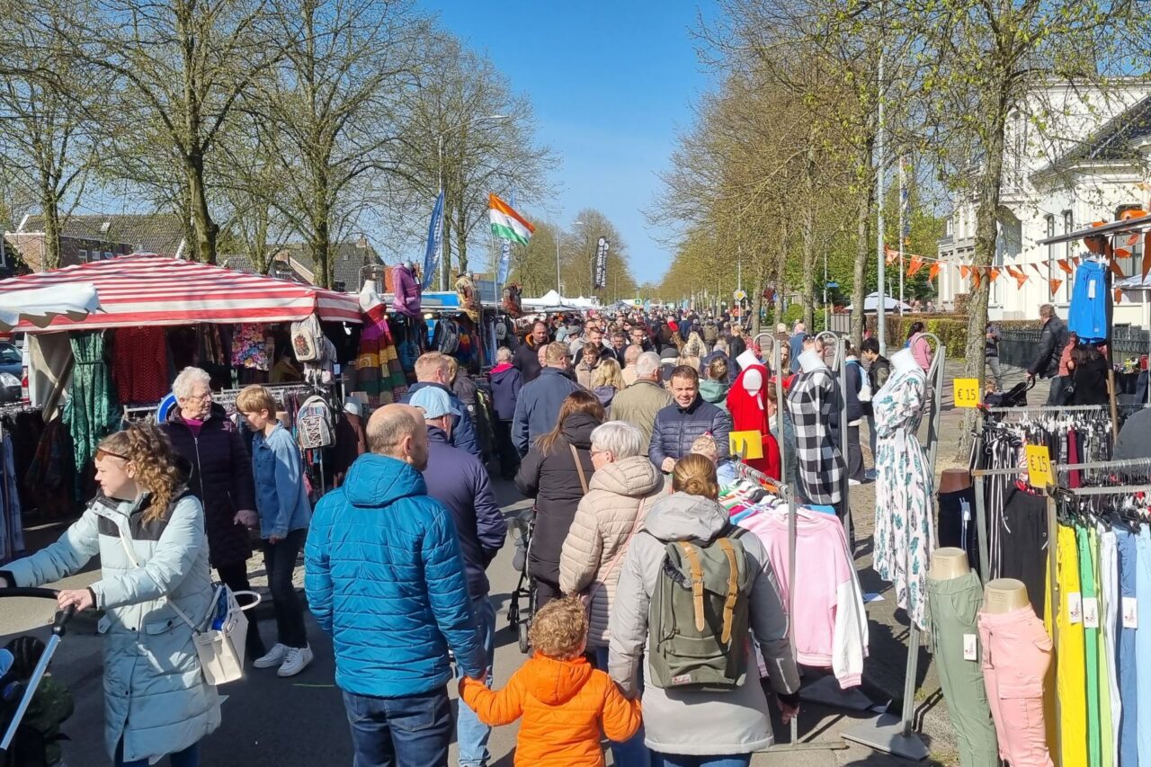 SP op Oranjemarkt, wil aanpak wooncrisis