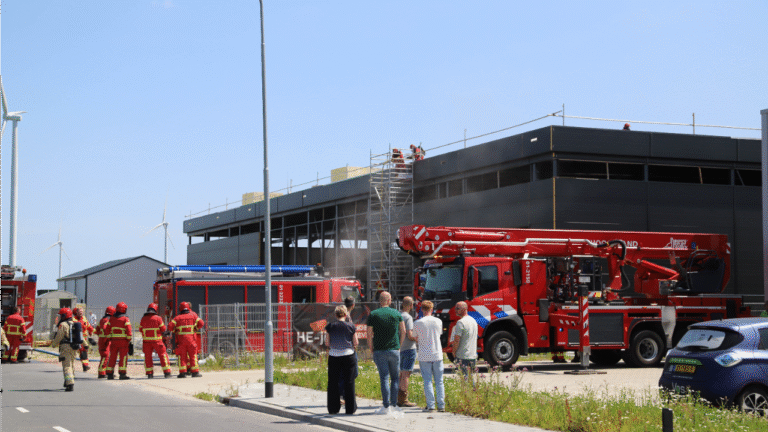 Brand bij pand in aanbouw,  aan de Eems-Dollardweg in Zuidbroek