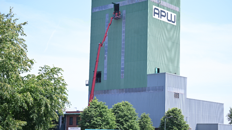 Korte brand bij asfaltfabriek in Westerbroek