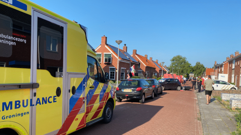 Aanrijding scooter en auto in de Nijverheidsstraat
