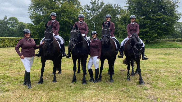 Friezen showteam Siddeburen