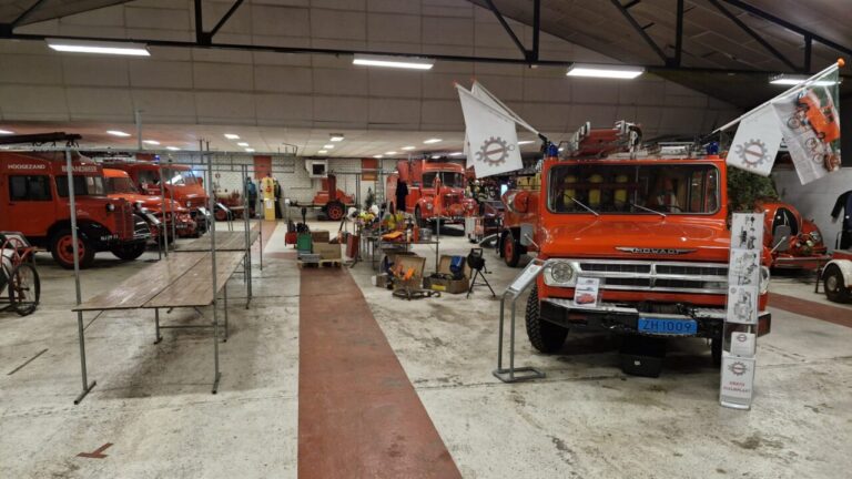 Allereerste Brandweer Verzamelbeurs in brandweermuseum