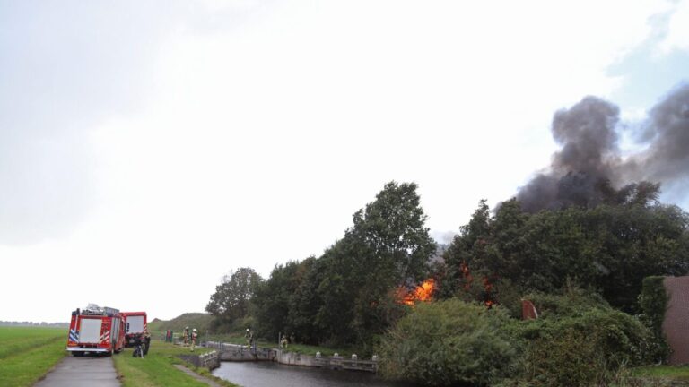 leegstaande boerderij aan de Nieuwe Compagnie in Kielwindeweer afgebrand