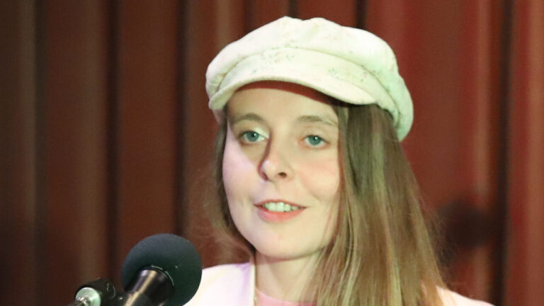 Dichter bij Poëzie Midden-Groningen, Kim Dokter