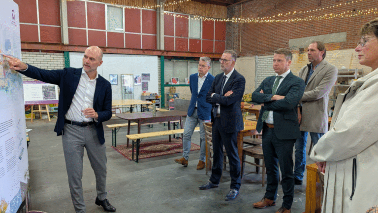 Directeur-generaal Kuijpers van het ministerie van Volkshuisvesting en Ruimtelijke Ordening