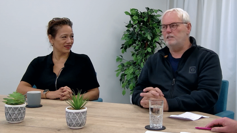 Politiek in MG Esmeralda Smith en Jan Velthuis