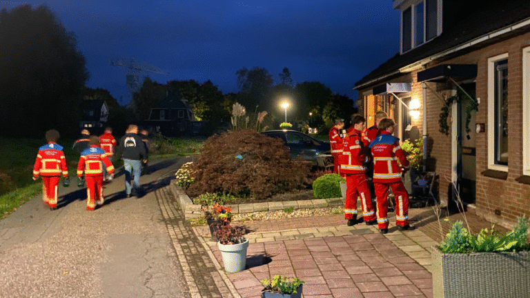 Jeugbrandweer in actie brandwonden st. in Foxhol