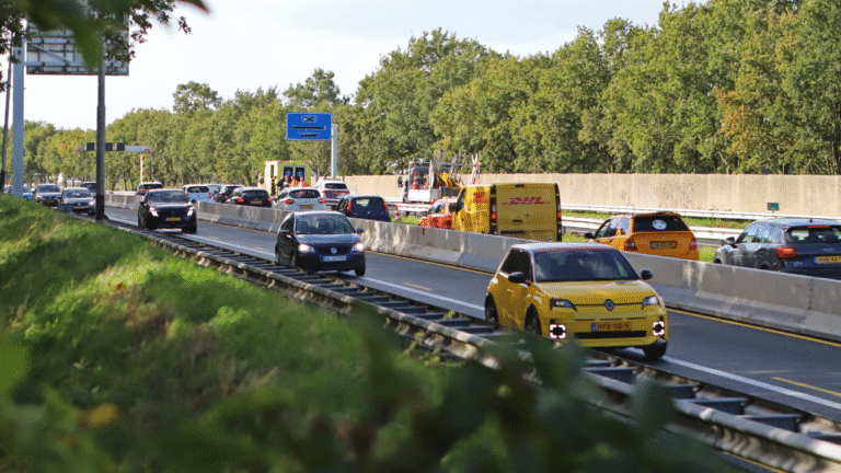 botsing 2 auto's A7 Sappemeer