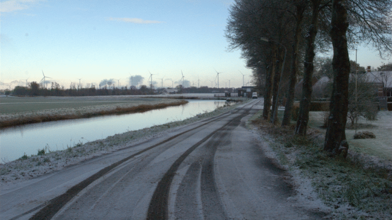 Sneeuw in Tjuchem