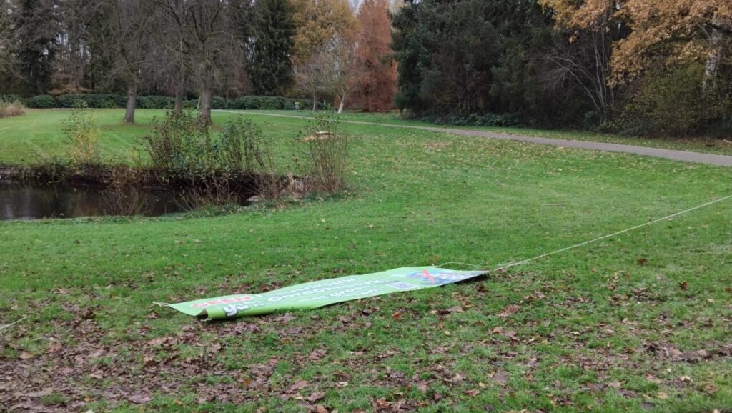 Spandoek Red het Gorechtpark vernield