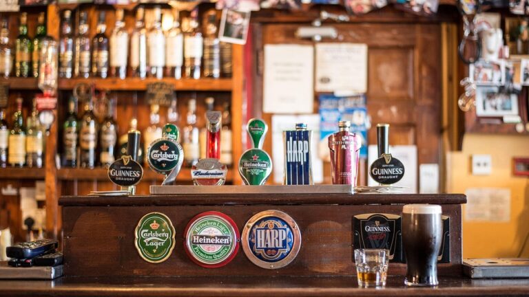 Bier tappen, alcohol (pixabay)